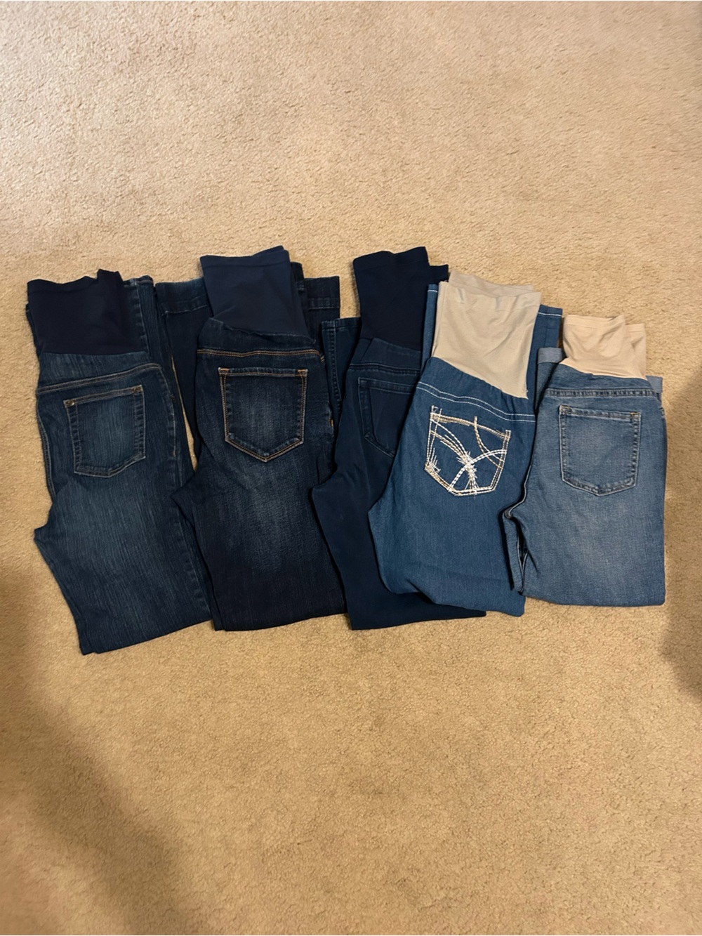 5 piece maternity medium Jean bundle
